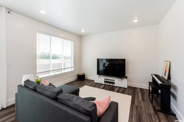 228 E 520 N, Providence, UT 84332 — photo 4