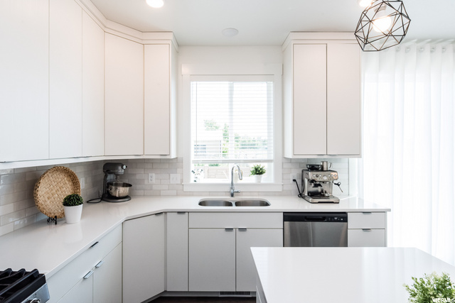 228 E 520 N, Providence, UT 84332 — photo 11