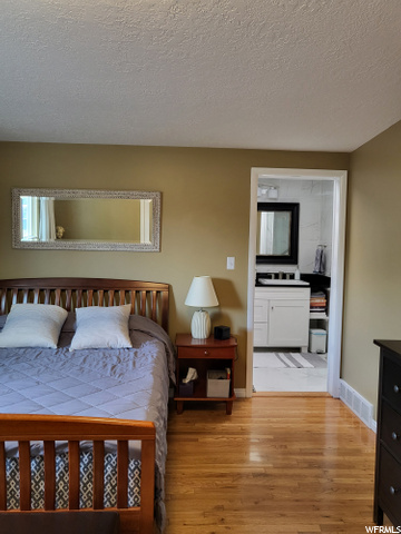 Master bedroom 3