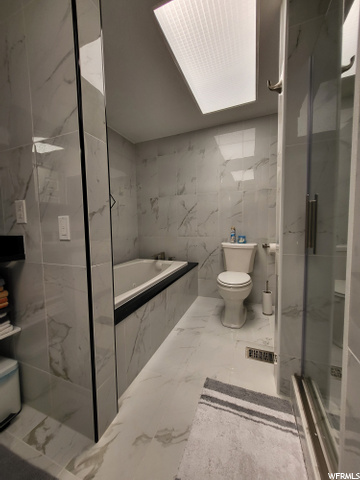 Grand master bath 2