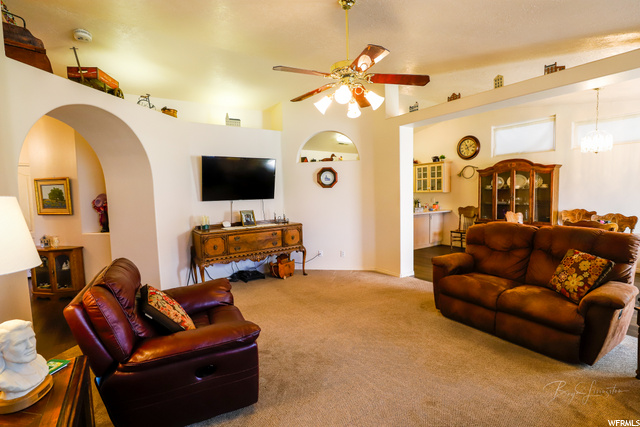 545 E Padre Lakes Dr, Ivins, UT 84738 — photo 6