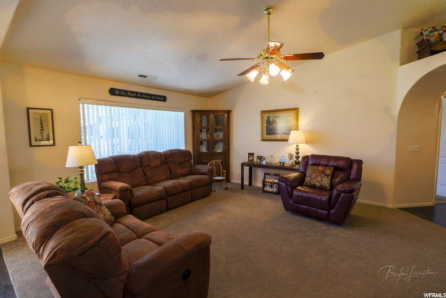 545 E Padre Lakes Dr, Ivins, UT 84738 — photo 8