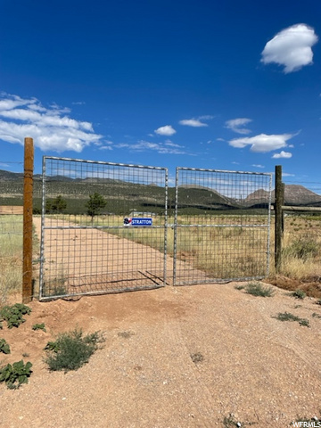 675 N 175 E, New Harmony, UT 84757 — photo 3