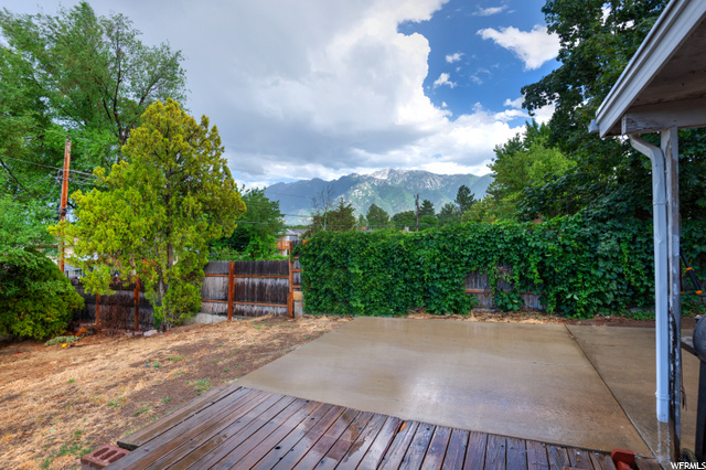 899 E Carnation Dr, Sandy, UT 84094 — photo 4