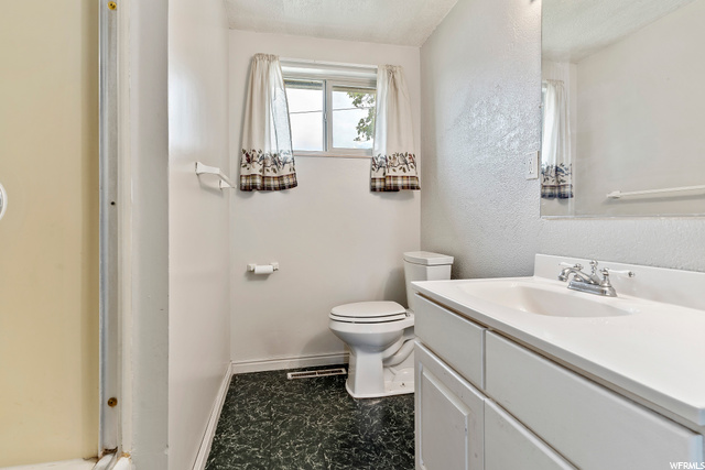 286 W 2060 N, Sunset, UT 84015 — photo 12