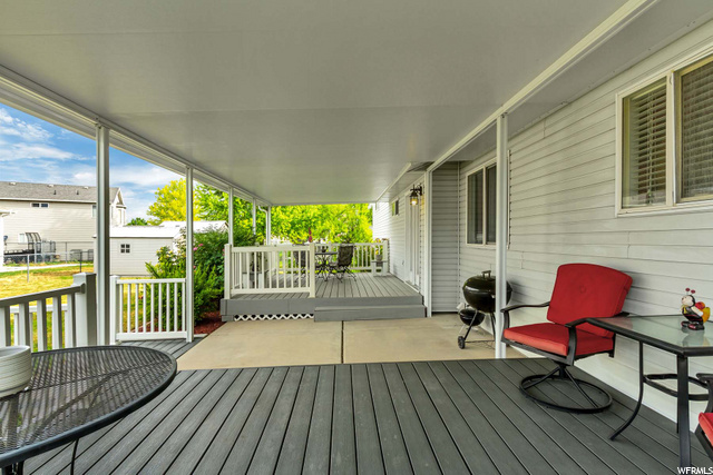 2 Decks and a Patio
