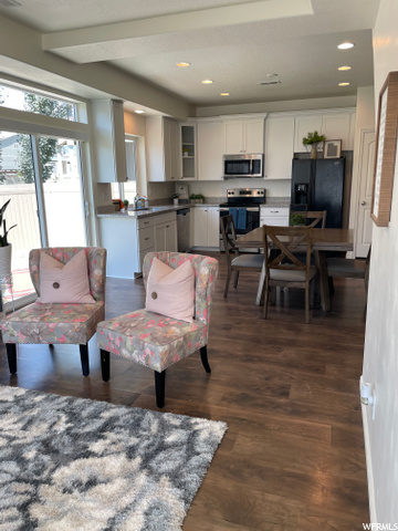 Open concept living/dining