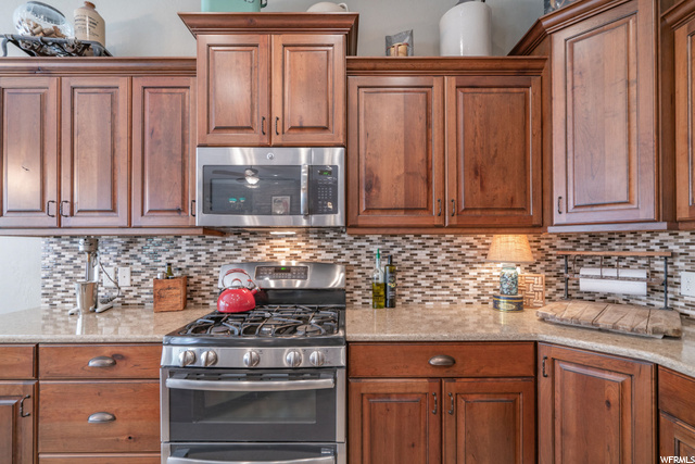 Stainless Steel Appliances & Double Oven