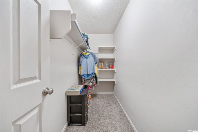 His and Hers Walk In Closet