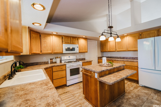 Spacious Kitchen