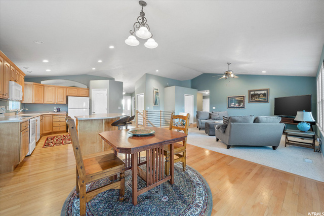 Semi-formal Dining Area