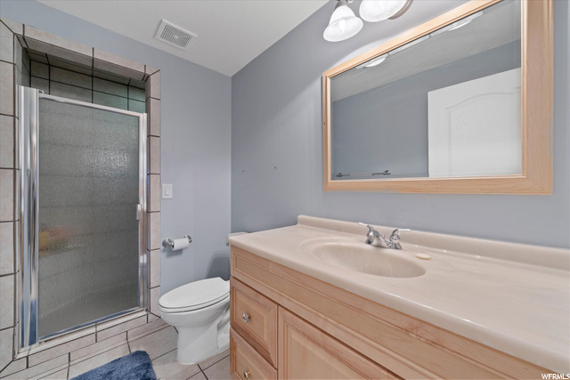 3/4 Bath Down