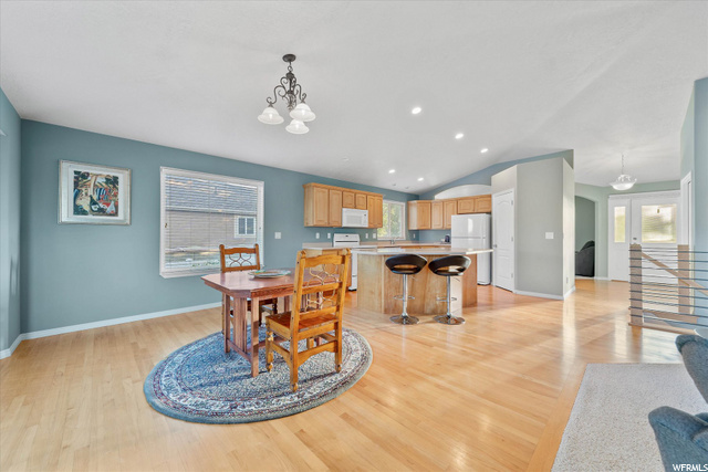 Semi-formal Dining Area