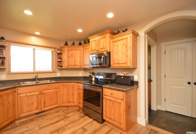 629 E 100 N, Tremonton, UT 84337 — photo 10