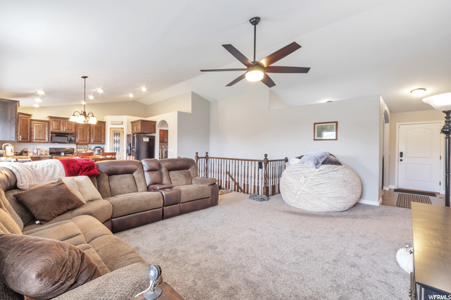 Spacious great room, dining & kitchen