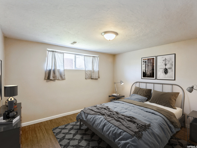 Contains Virtual Staging