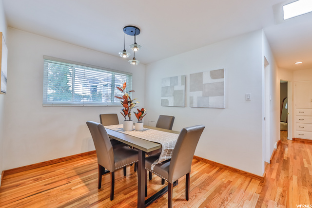 Formal Dining Room (or 5th bedroom)