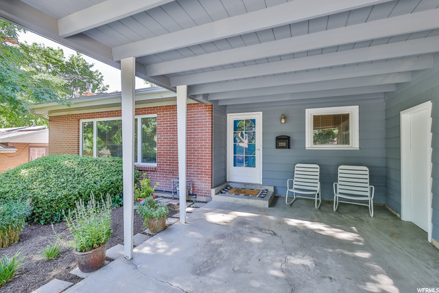 Covered Carport/Patio