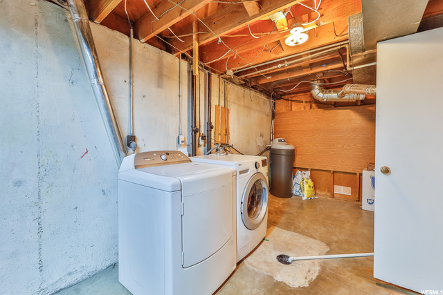 Spacious Laundry/Utility Room