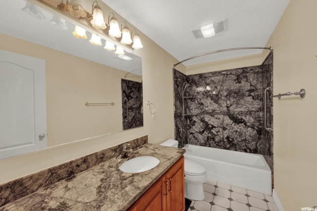 Basement full bathroom