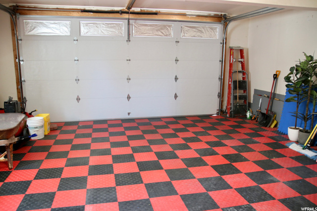 Garage Flooring Racedeck style
