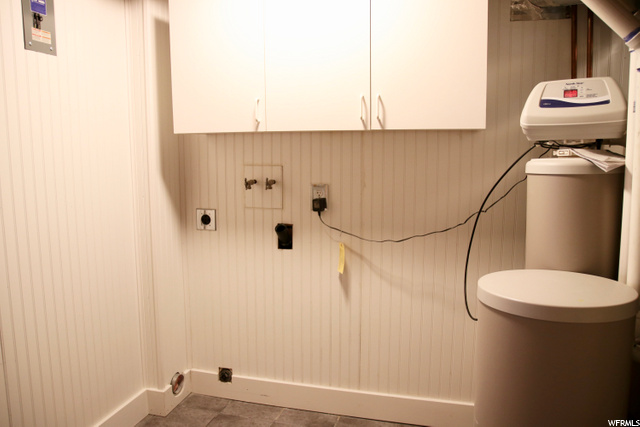Downstairs Laundry Room