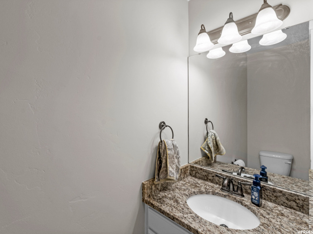 1/2 Bath