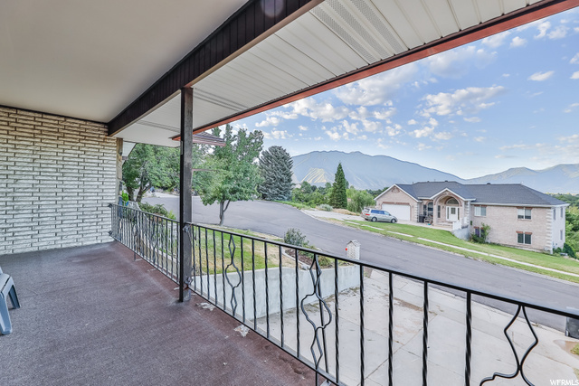 Dreamy Front Porch Views