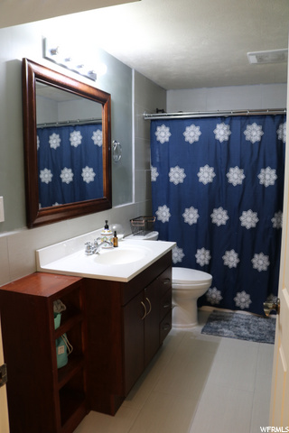 downstairs full bath