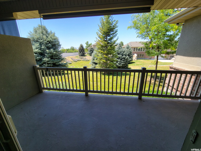 Covered back deck