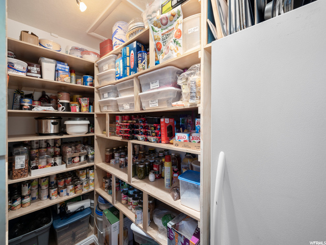 Walk in Pantry