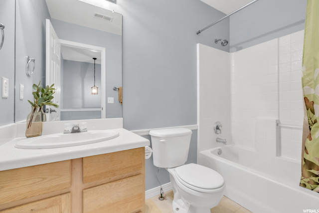 Upstairs Bath