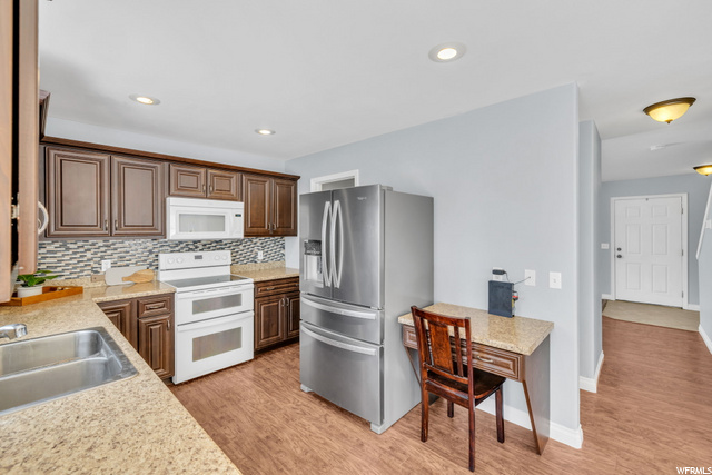 Kitchen 2