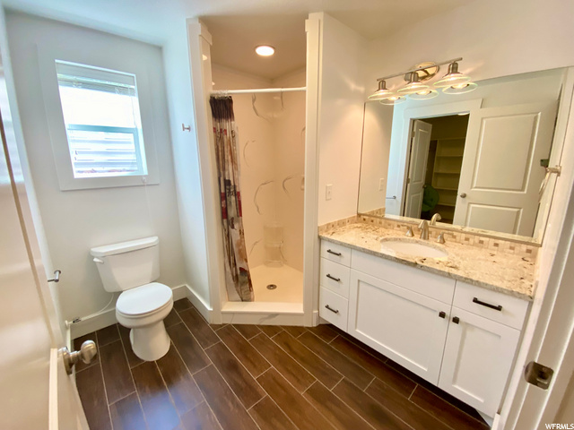 Guest suite bathroom