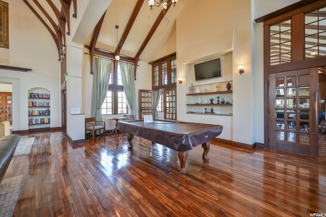 Garden Park clubhouse game room
