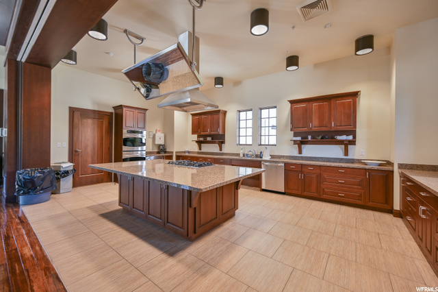 Garden Park clubhouse kitchen 4th view