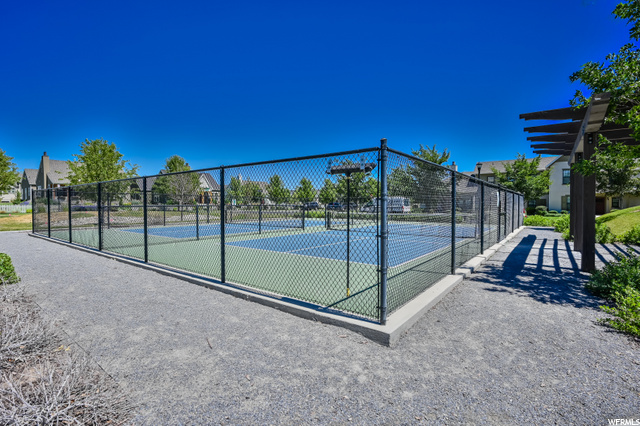 Garden Park pickle ball courts
