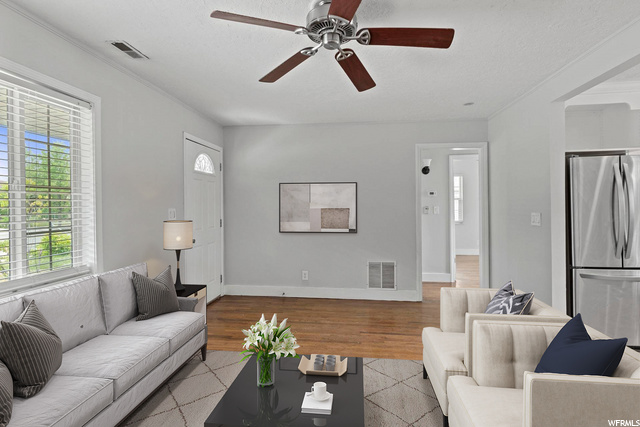 Picture YOURSELF here.  Virtually Staged.