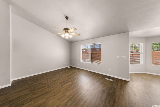 Family Room, Dining