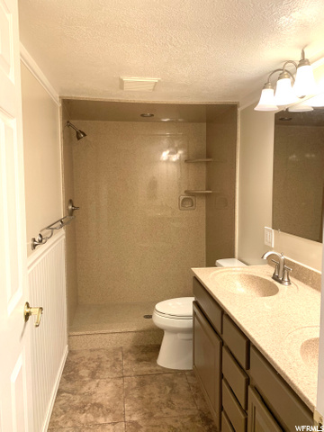 3/4 Bathroom (basement)