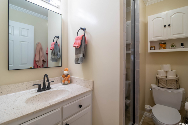 Master Bath (main floor)