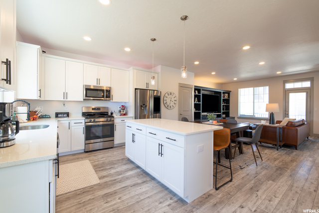 Beautifully Appointed Modern Kitchen