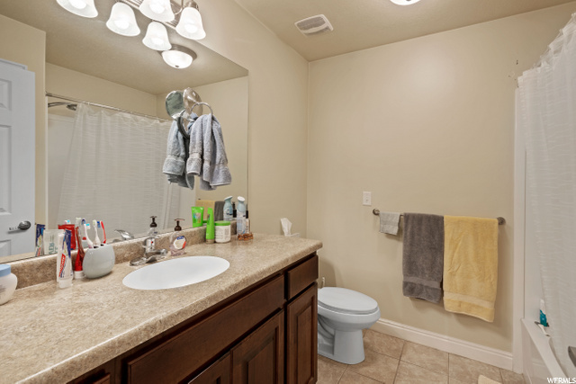 Ower's Bathroom
