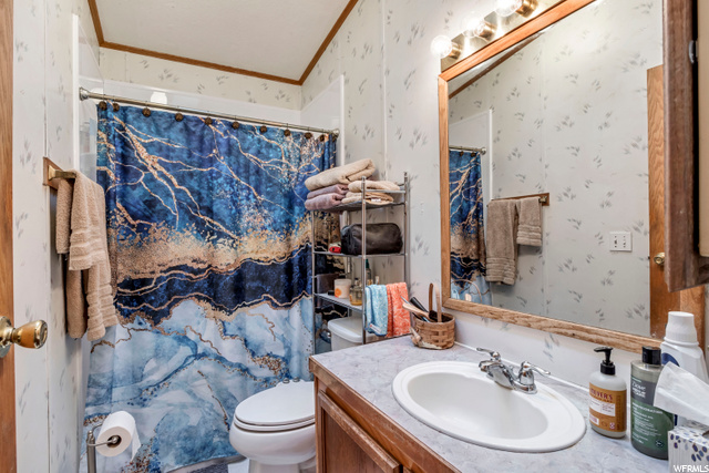 3/4 Bathroom