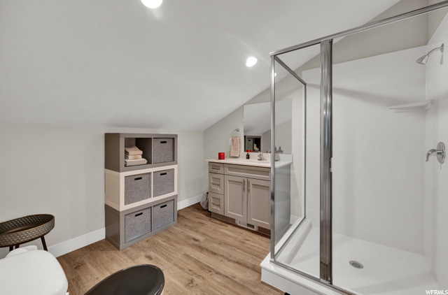 Upper level bathroom
