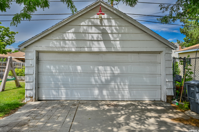 2 Car Garage
