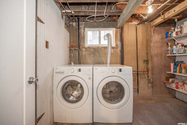 Washer & Dryer included!