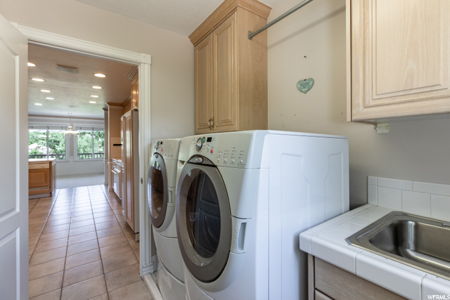 Upstairs Laundry