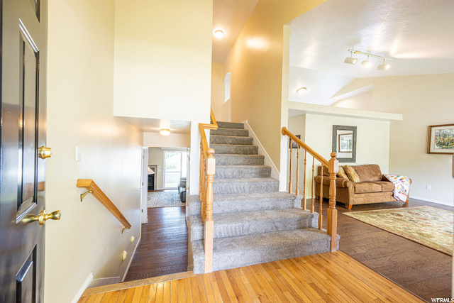 Stair to upstairs and down