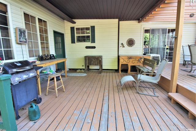 COVERED DECK